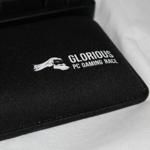 Glorious PC Gaming Race Wrist Pad Review